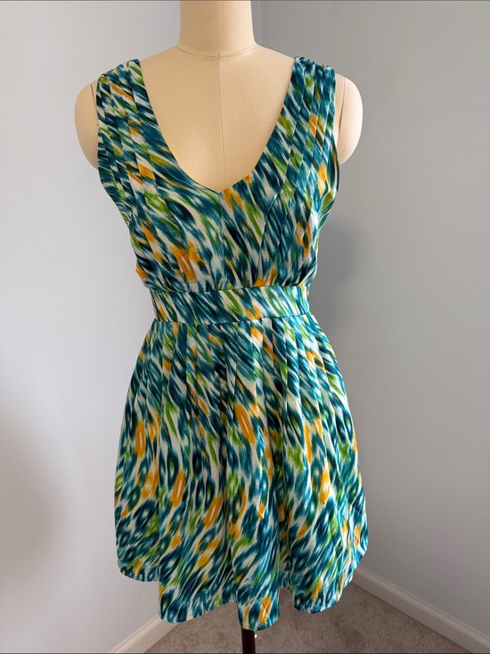 Runway Coulture Dresses & Skirts - Runway Couture Sleeveless Teal & Yellow Printed V-Neck Dress SZS